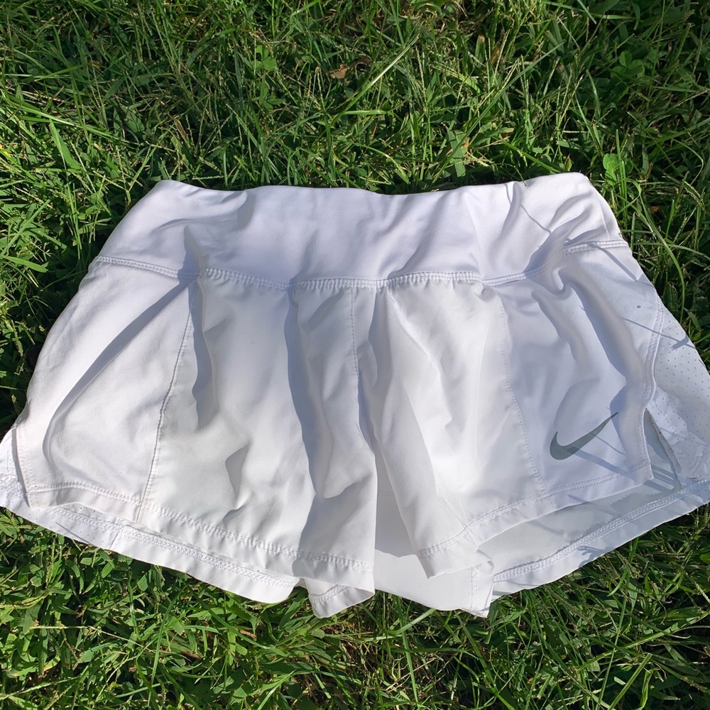 White Nike Shorts🤍